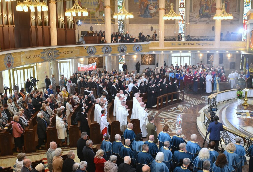 uroczystosci-odpustowe-w-sanktuarium-nmp-gwiazdy-nowej-ewangelizacji-i-sw.-jana-pawla-ii-w-liturgiczne-wspomnienie-papieza-31-1030x699